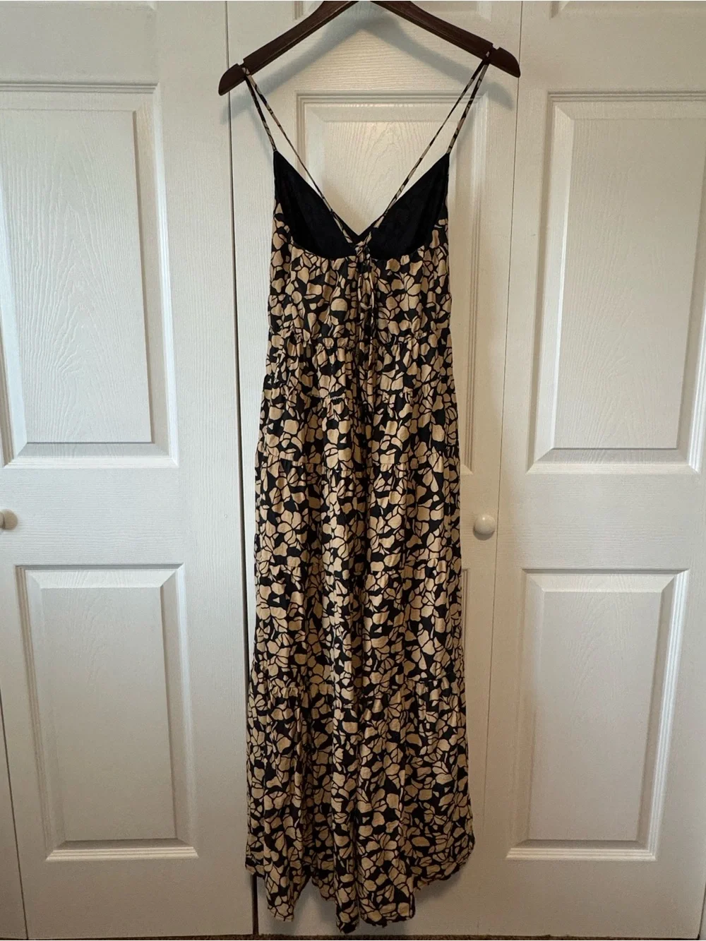 Abercrombie & Fitch Floral Maxi Dress in Tan and Black - Women's Size Small